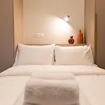 Апартаменты Lumen Boutique Luxury Ippokratio *